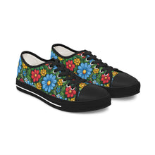 Load image into Gallery viewer, Cartoon Flowers Ver 1 - Women&#39;s Low Top Sneakers
